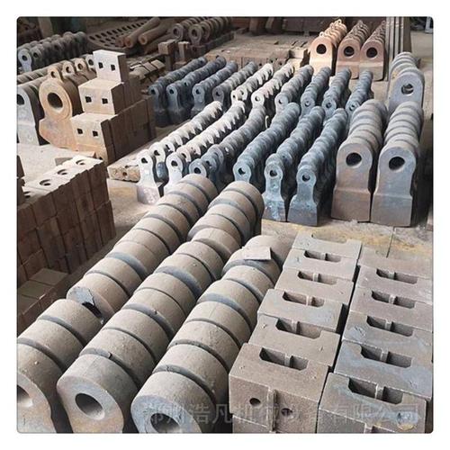 【火車(chē)輪轂鋼錘頭哪家好 打沙機(jī)合金錘頭廠(chǎng)家 立式破碎機(jī)耐磨配件】